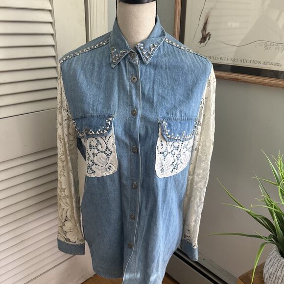 Vintage CACHE Shirt Womens Small Blue Chambray Studded Lace Sleeve 90s Western - Picture 8 of 15